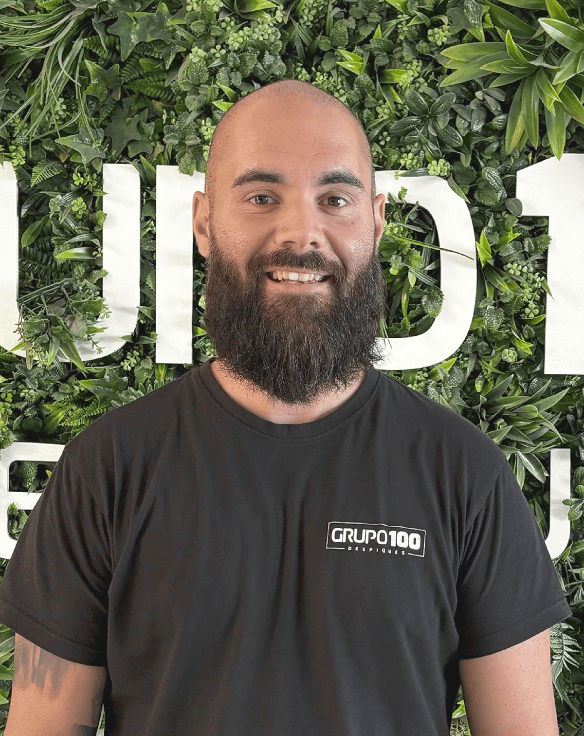 Renato Gomes - Carpenter